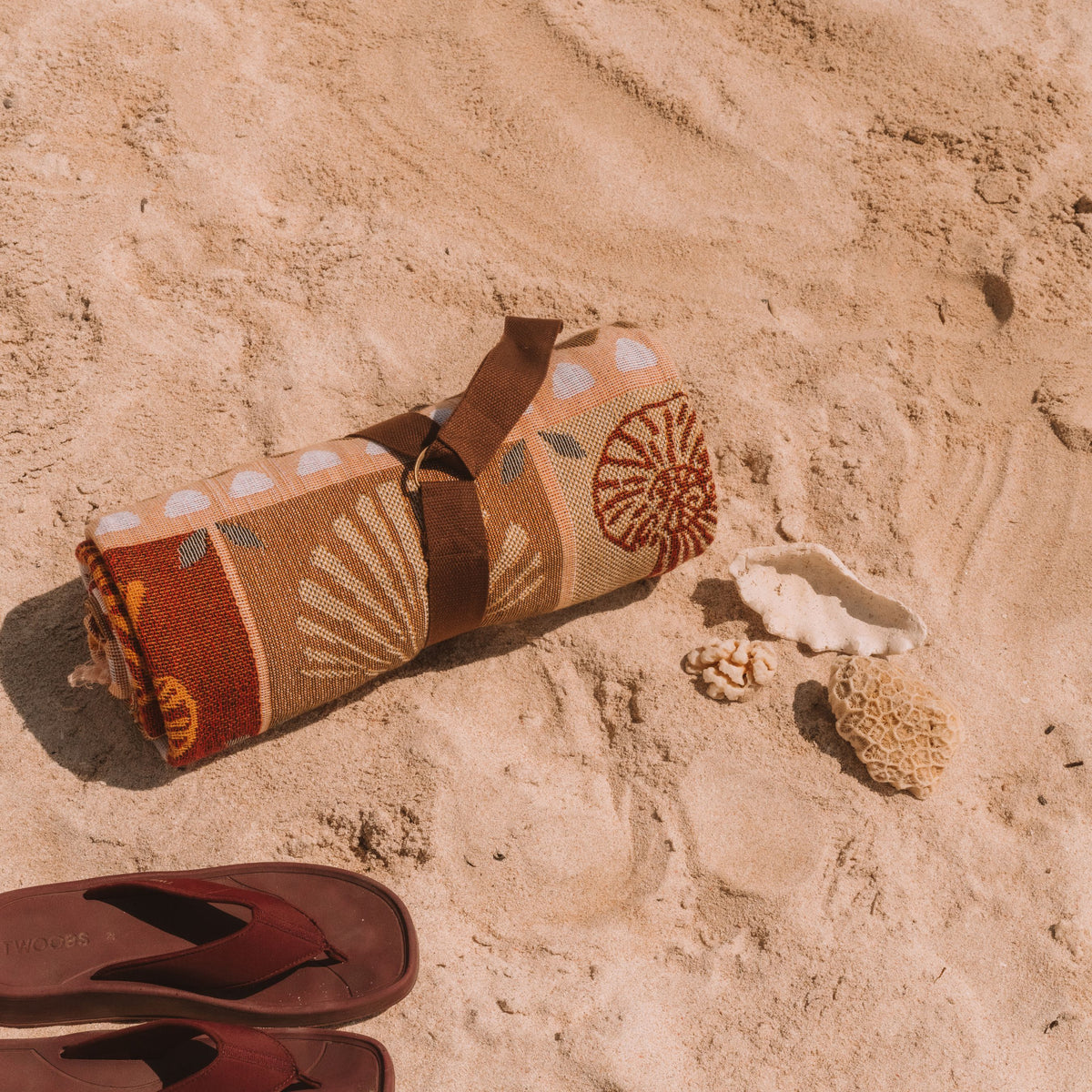 Seashell Throw - Sand
